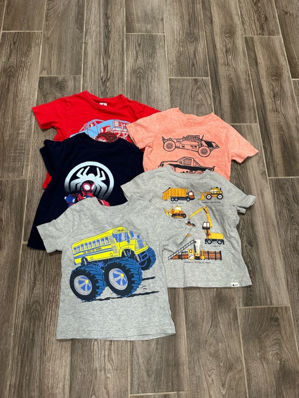 GAP Kids Vehicle Graphic 5 Tee Pack – Red, Navy, Peach, Gray